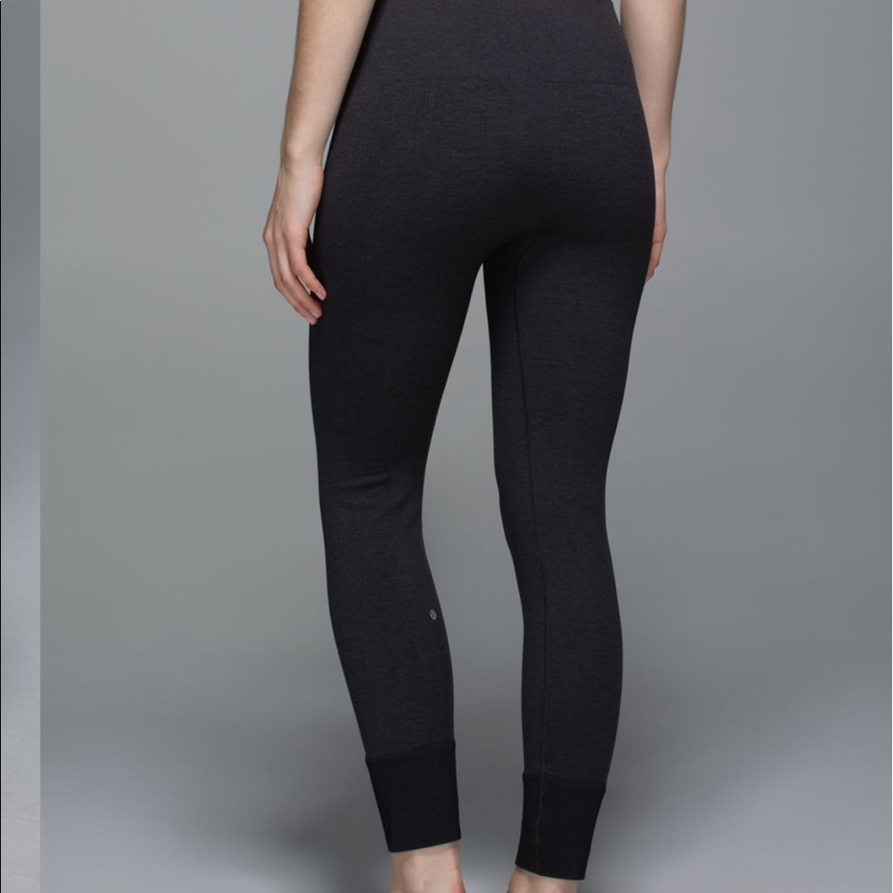 Lululemon Ebb To Street Pant, Heathered Black, Size 8 - Excellent Condition!